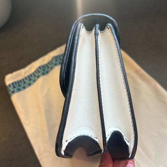 Tory Burch Black and White Leather Geometric Shoulder Bag - Picture 6 of 11